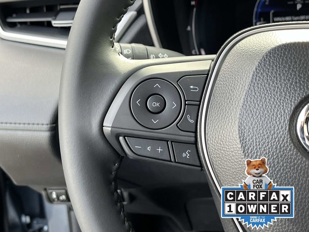 Used 2025 Toyota Corolla Cross XLE w/ Convenience Package image 29