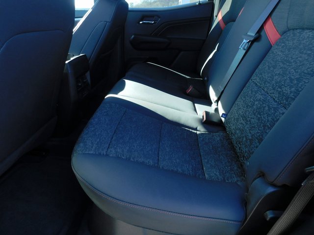 Used 2025 Chevrolet Colorado Z71 w/ Technology Package image 20