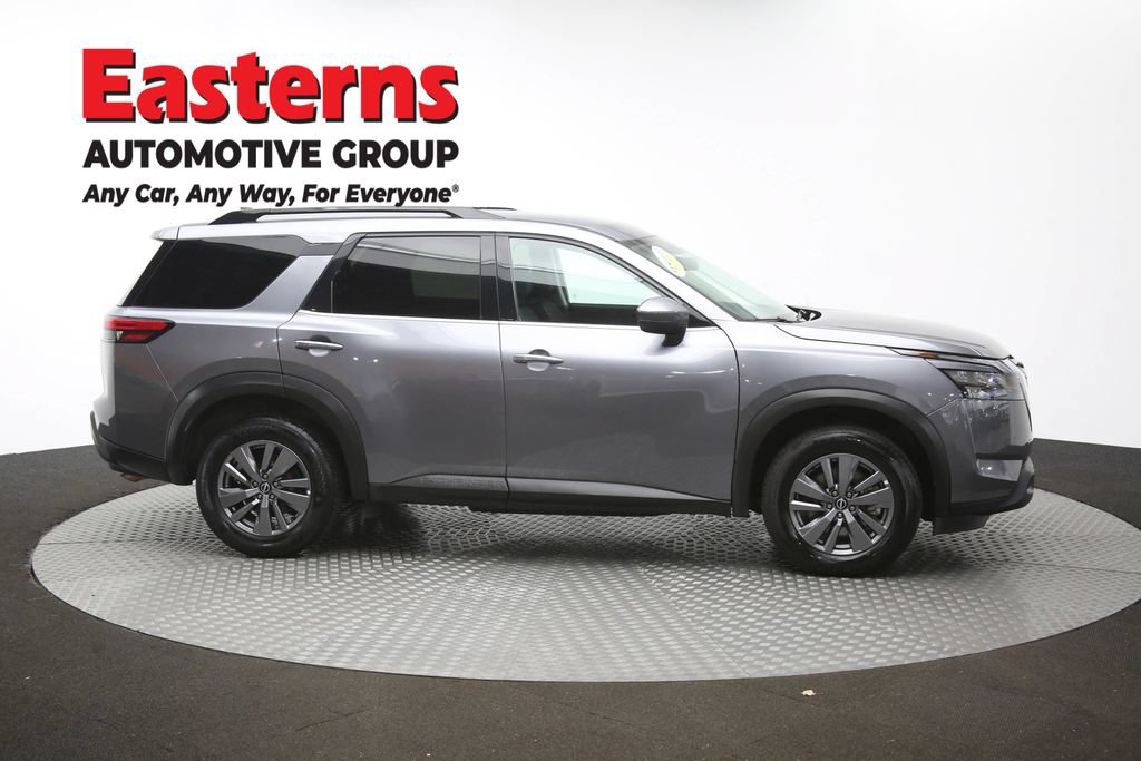 Used 2025 Nissan Pathfinder SV FWD image 46