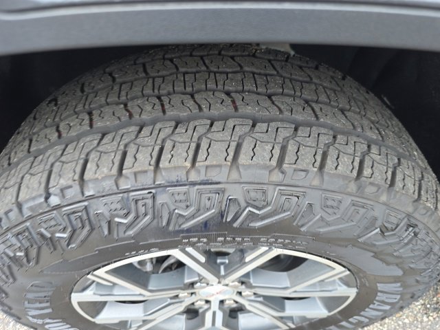 Used 2026 GMC Acadia AT4 w/ Super Cruise Package AWD/4WD image 47