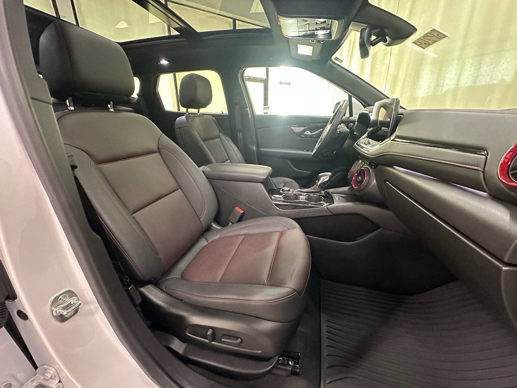 Certified 2025 Chevrolet Blazer RS w/ Enhanced Convenience Package AWD/4WD image 18