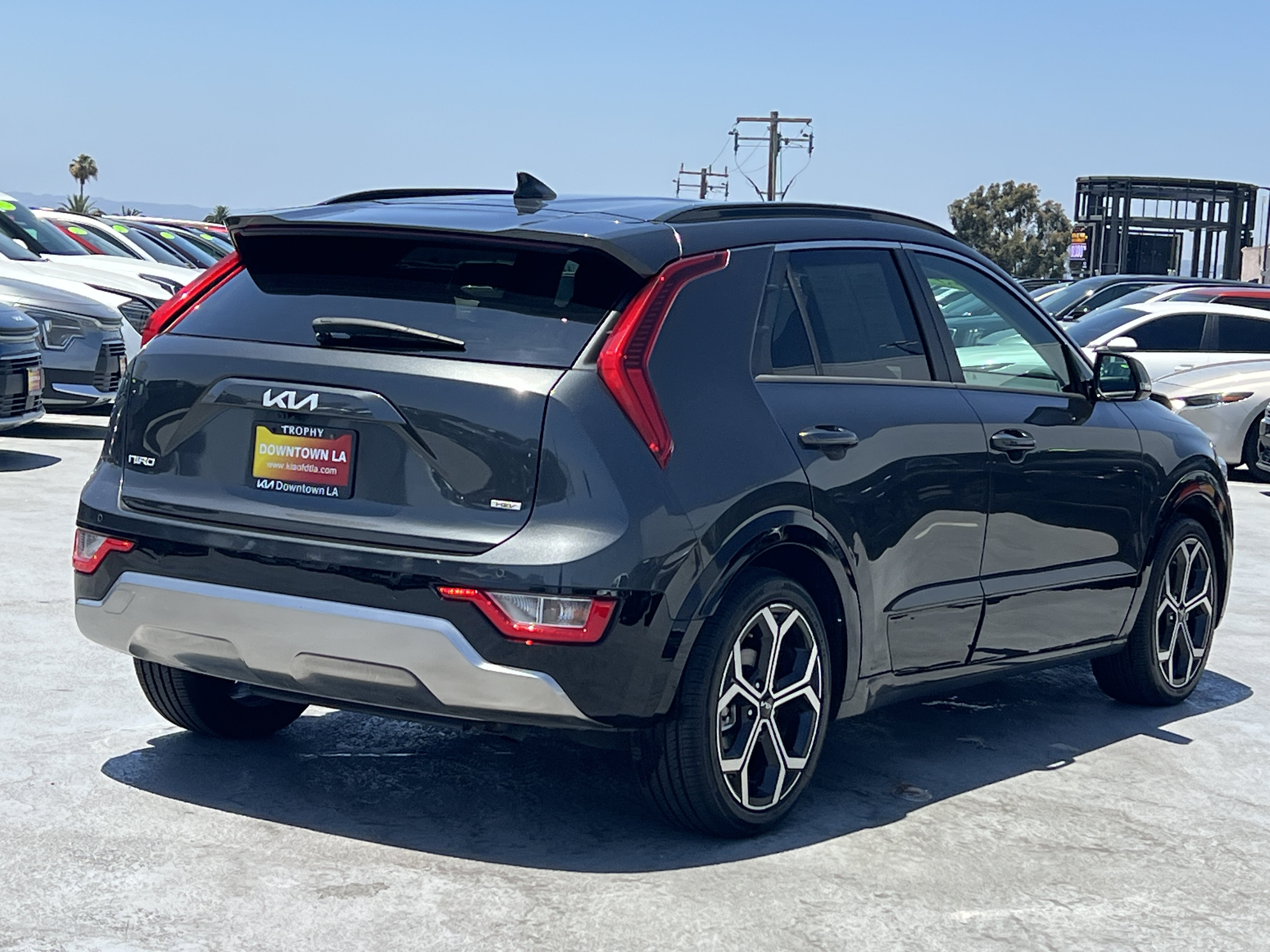 Certified 2023 Kia Niro EX Touring FWD image 7