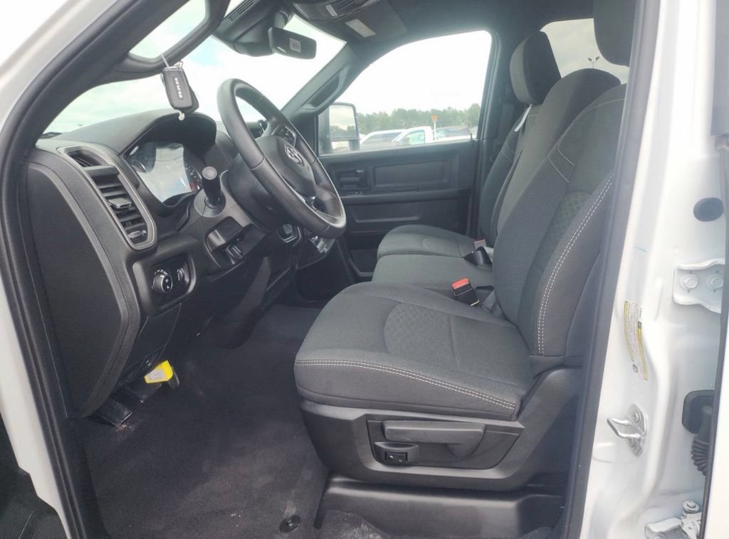 Used 2025 RAM 3500 Tradesman AWD/4WD image 3