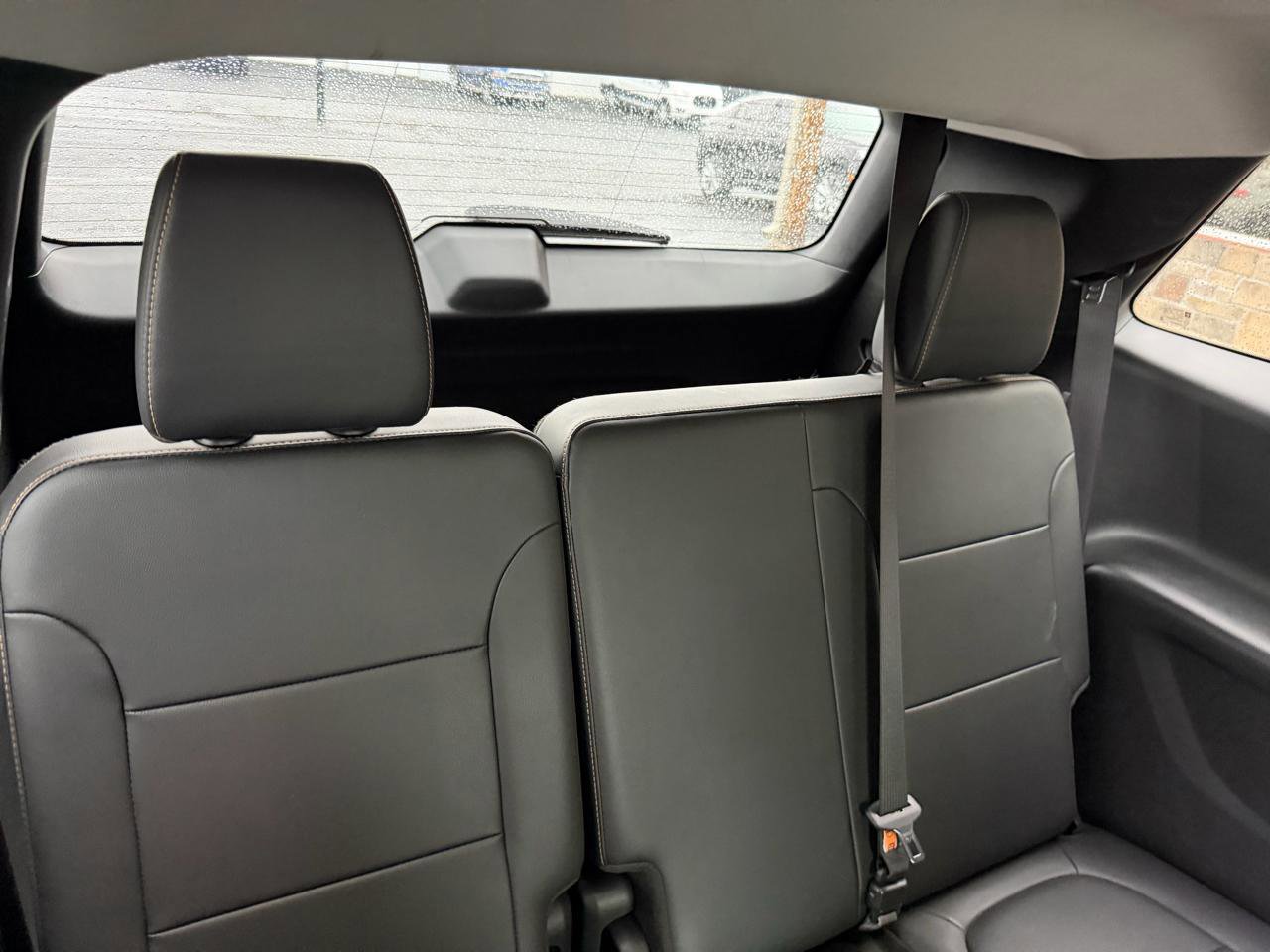 Used 2020 Chevrolet Traverse LT image 24