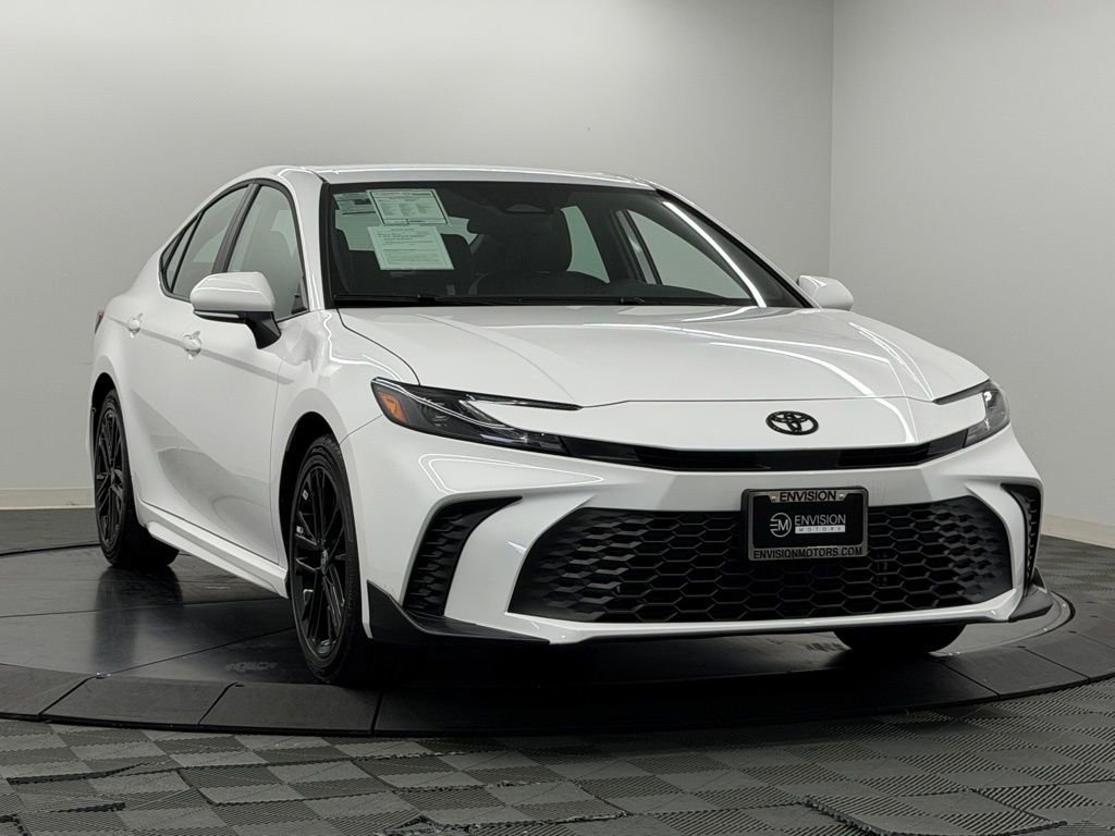 Used 2026 Toyota Camry SE image 6