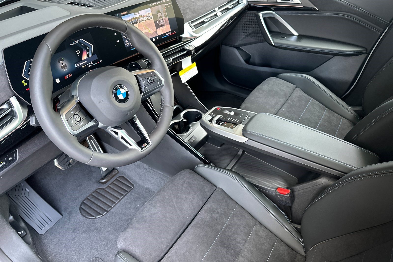 New 2026 BMW X2 xDrive28i w/ Technology Package AWD/4WD image 4