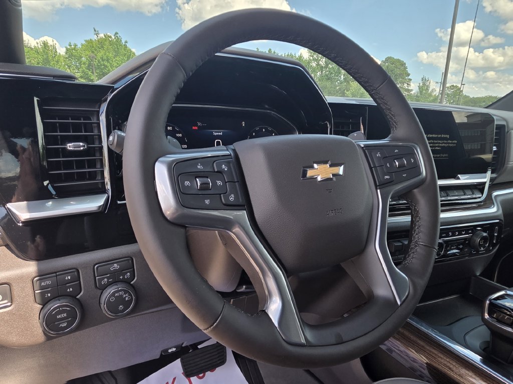 New 2026 Chevrolet Silverado 1500 LT AWD/4WD image 12