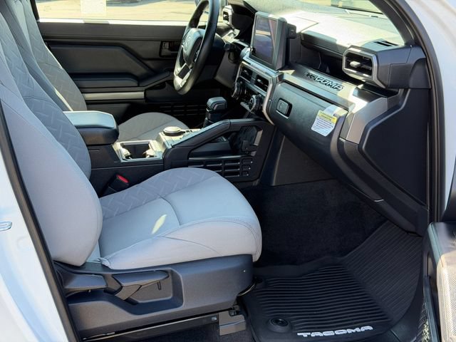 Used 2026 Toyota Tacoma SR5 AWD/4WD image 19