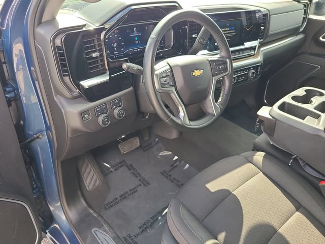 Used 2025 Chevrolet Silverado 2500 LT AWD/4WD image 17