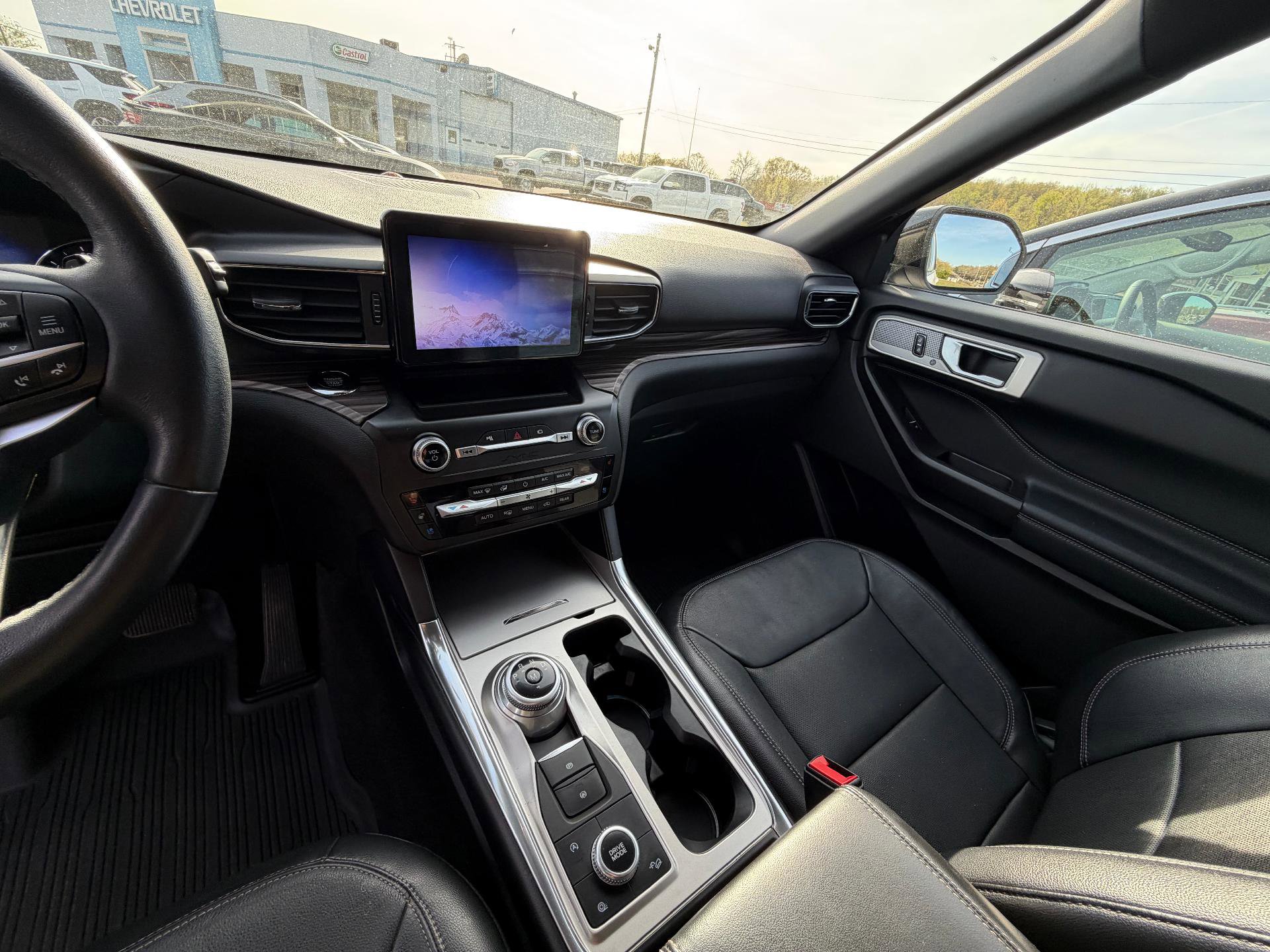 Used 2020 Ford Explorer Limited AWD/4WD image 9