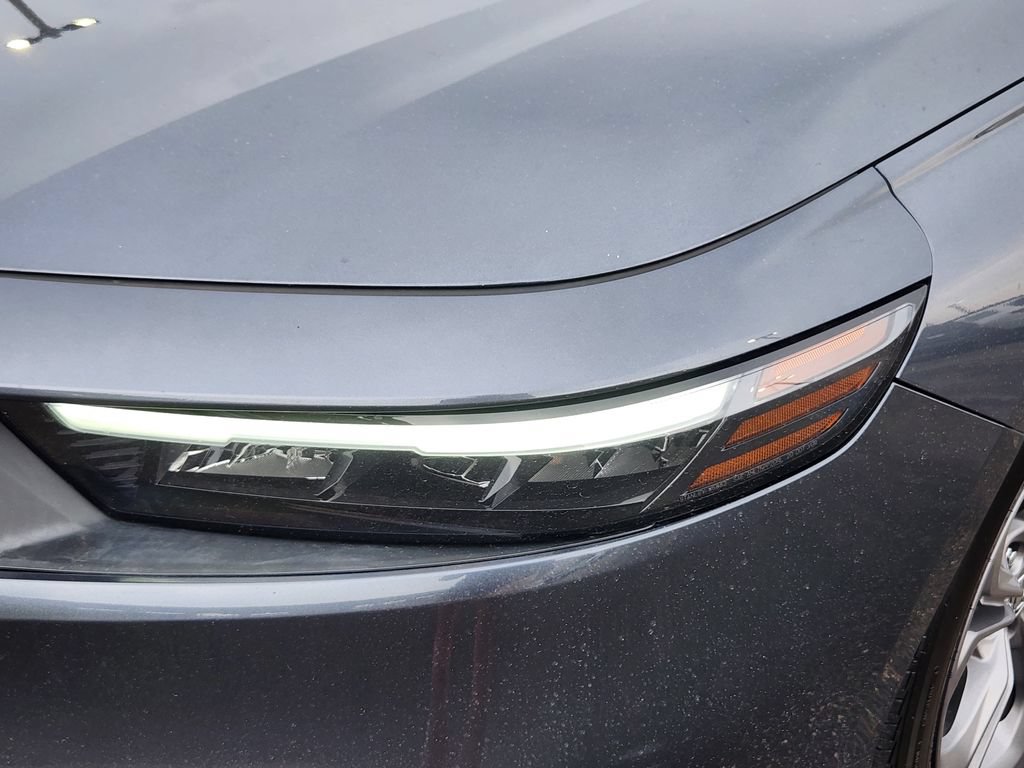 Used 2023 Honda Accord EX image 8