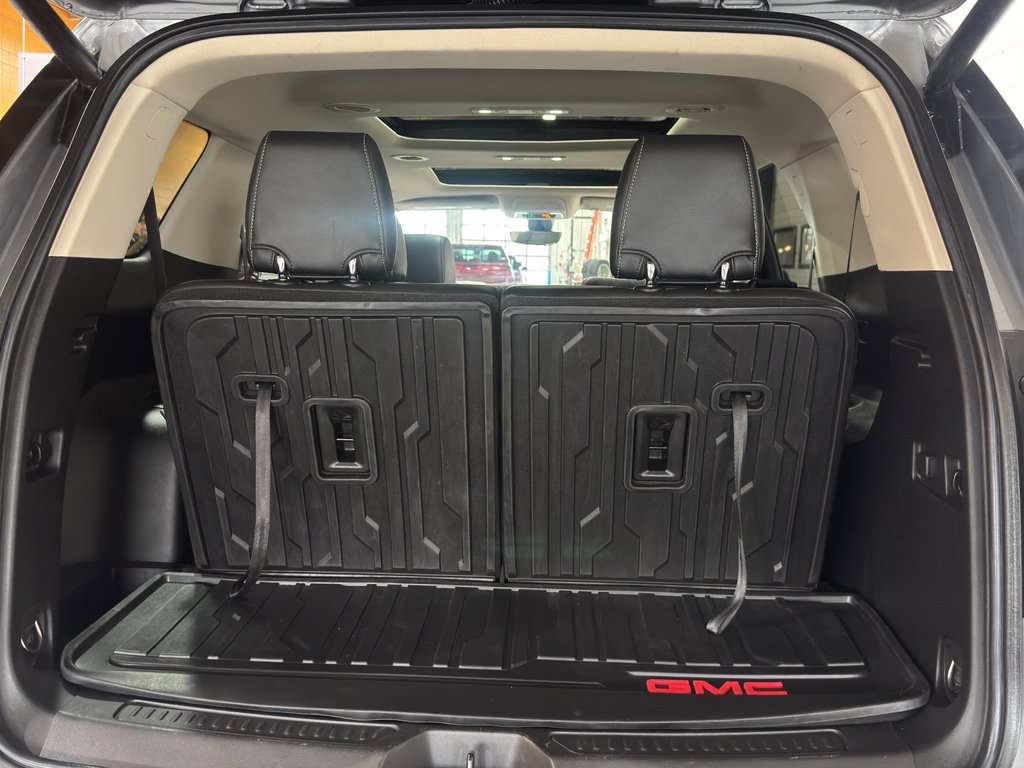 Used 2022 GMC Acadia Denali w/ GMC Pro Grade Package AWD/4WD image 22