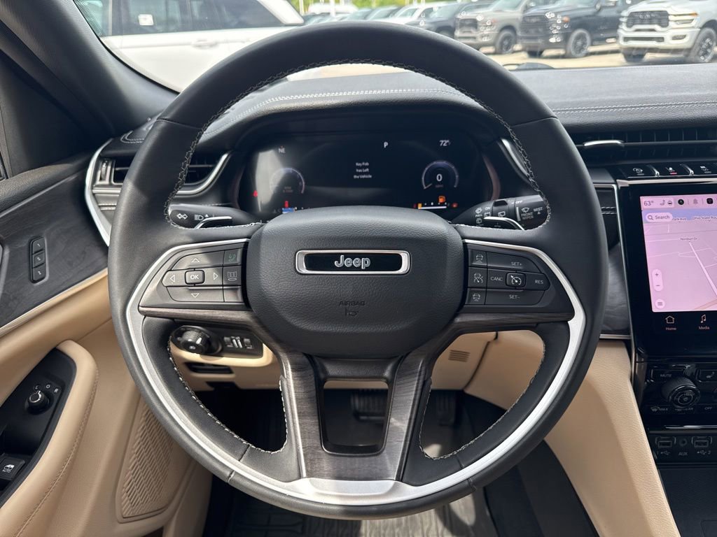 Used 2023 Jeep Grand Cherokee L Limited w/ Luxury Tech Group II AWD/4WD image 24