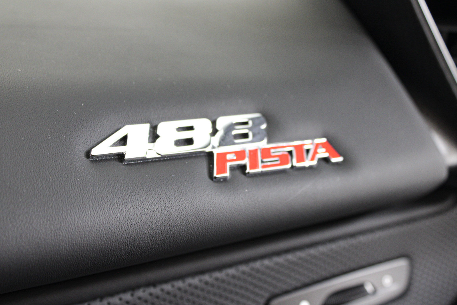 Used 2020 Ferrari 488 Pista Coupe RWD image 27
