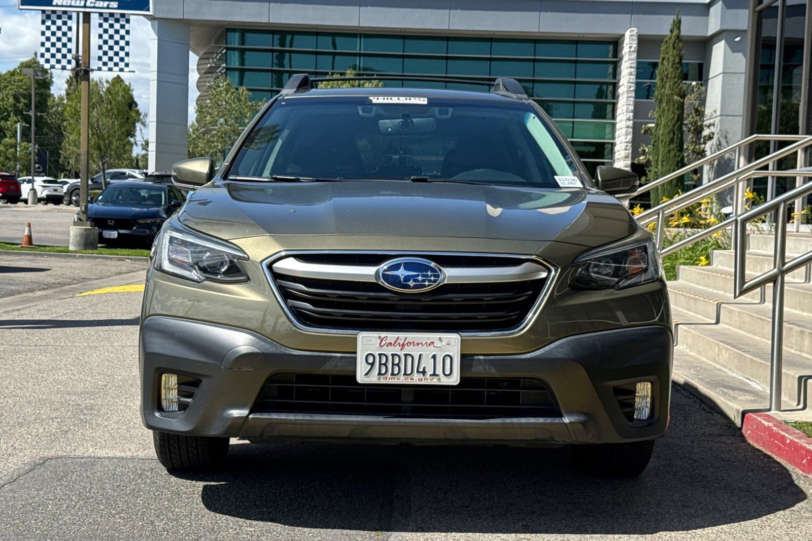 Used 2021 Subaru Outback Premium w/ Popular Package #1 AWD/4WD image 3