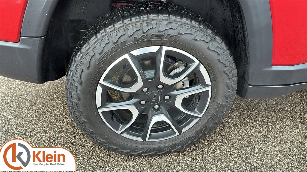 Used 2024 Jeep Compass Trailhawk image 9