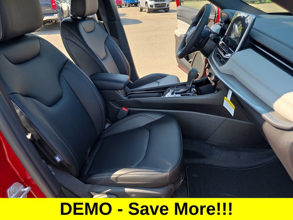 New 2026 Jeep Compass Limited AWD/4WD image 10
