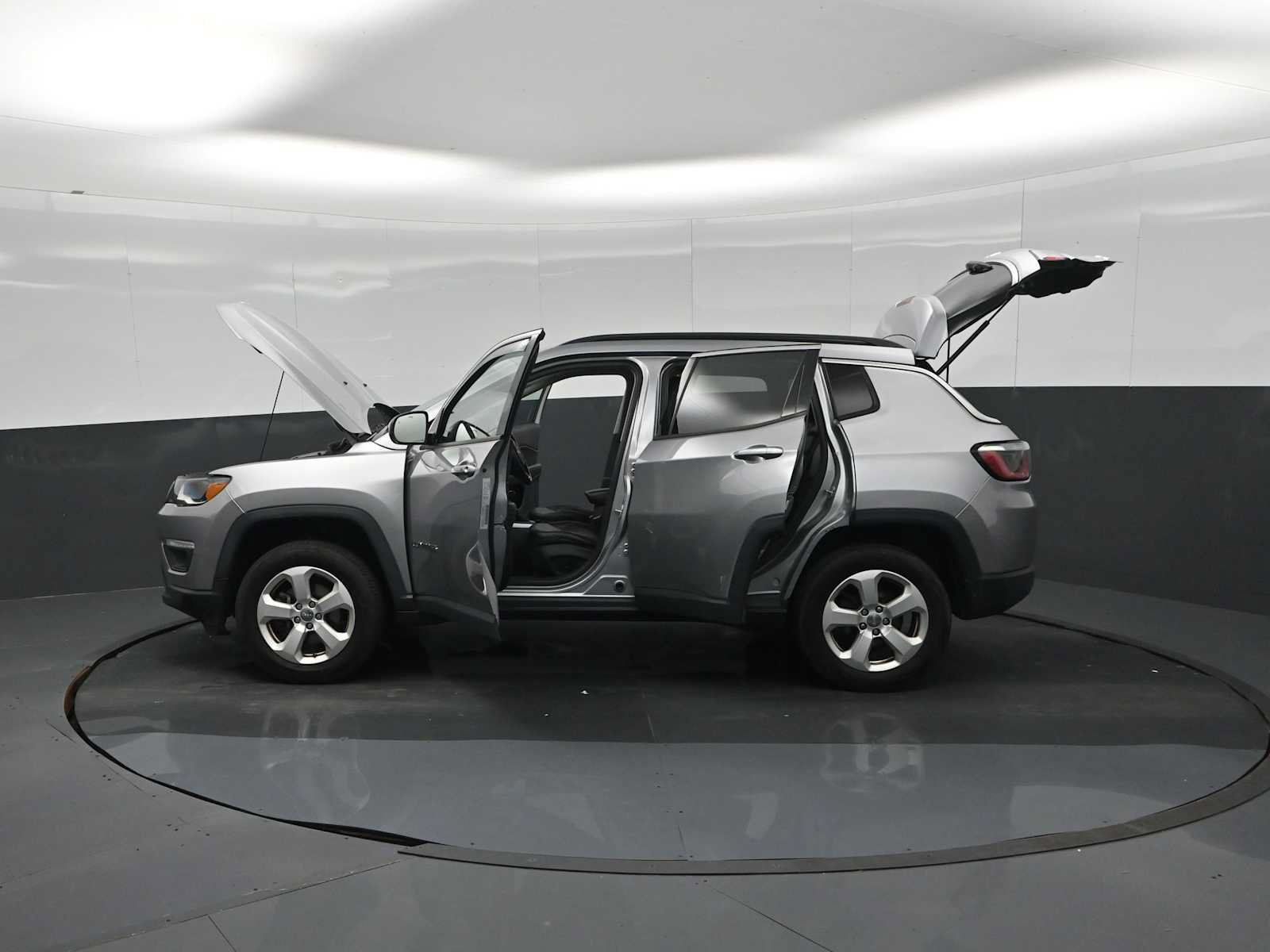Used 2018 Jeep Compass Latitude w/ Popular Equipment Group AWD/4WD image 60