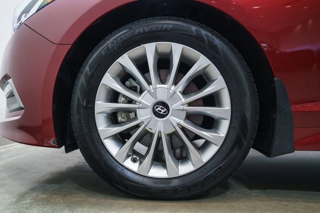 Used 2015 Hyundai Sonata Limited FWD image 11