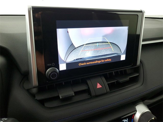Used 2024 Toyota RAV4 SE image 30