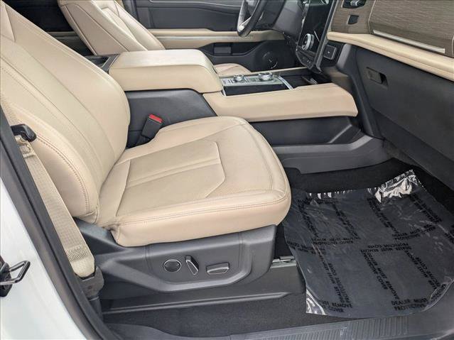 Used 2024 Ford Expedition Limited AWD/4WD image 20