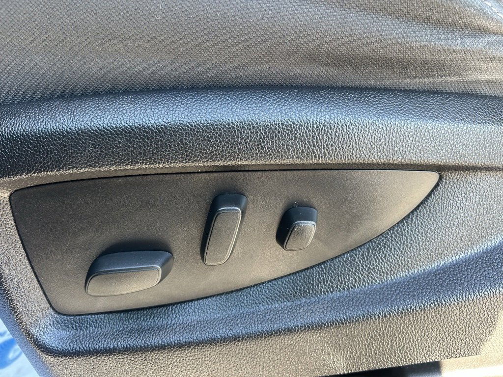 Used 2017 GMC Sierra 1500 SLE image 12