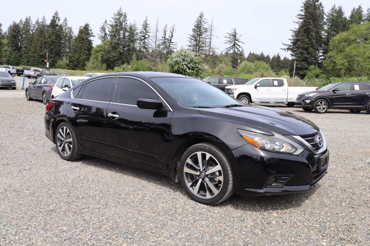 Used 2017 Nissan Altima 2.5 SR FWD image 5