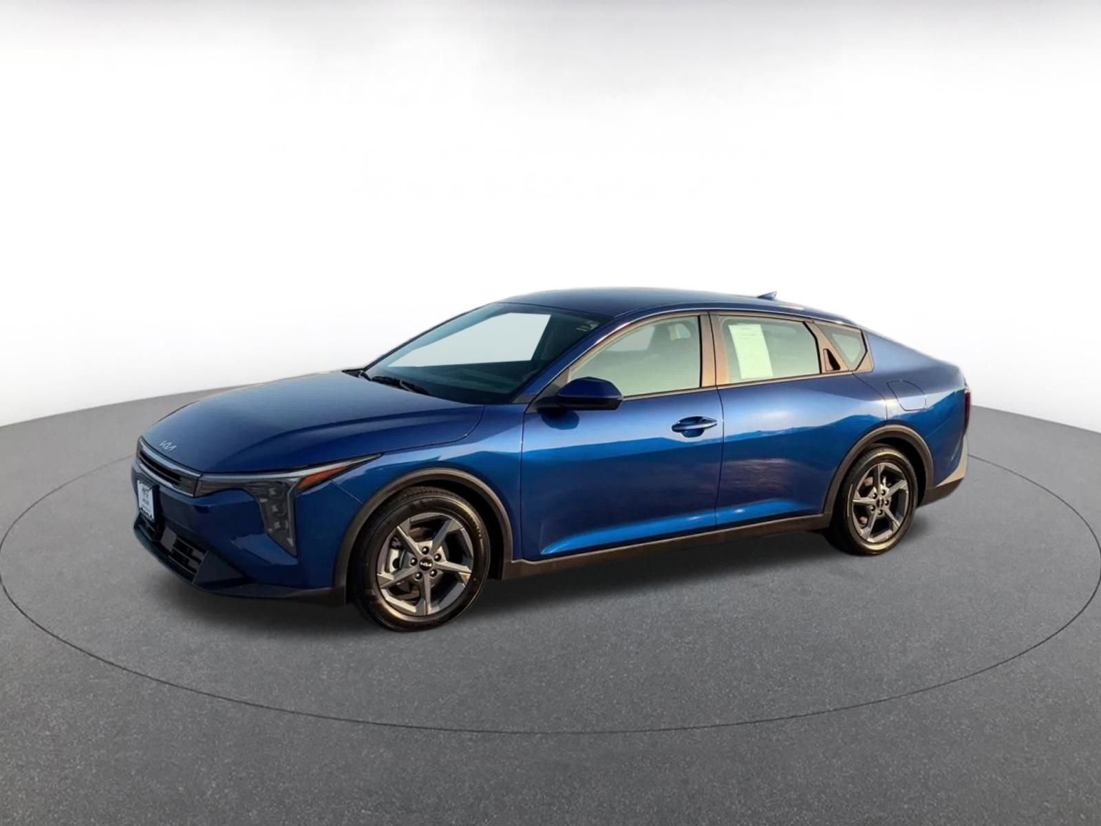 Used 2025 Kia K4 LXS image 8