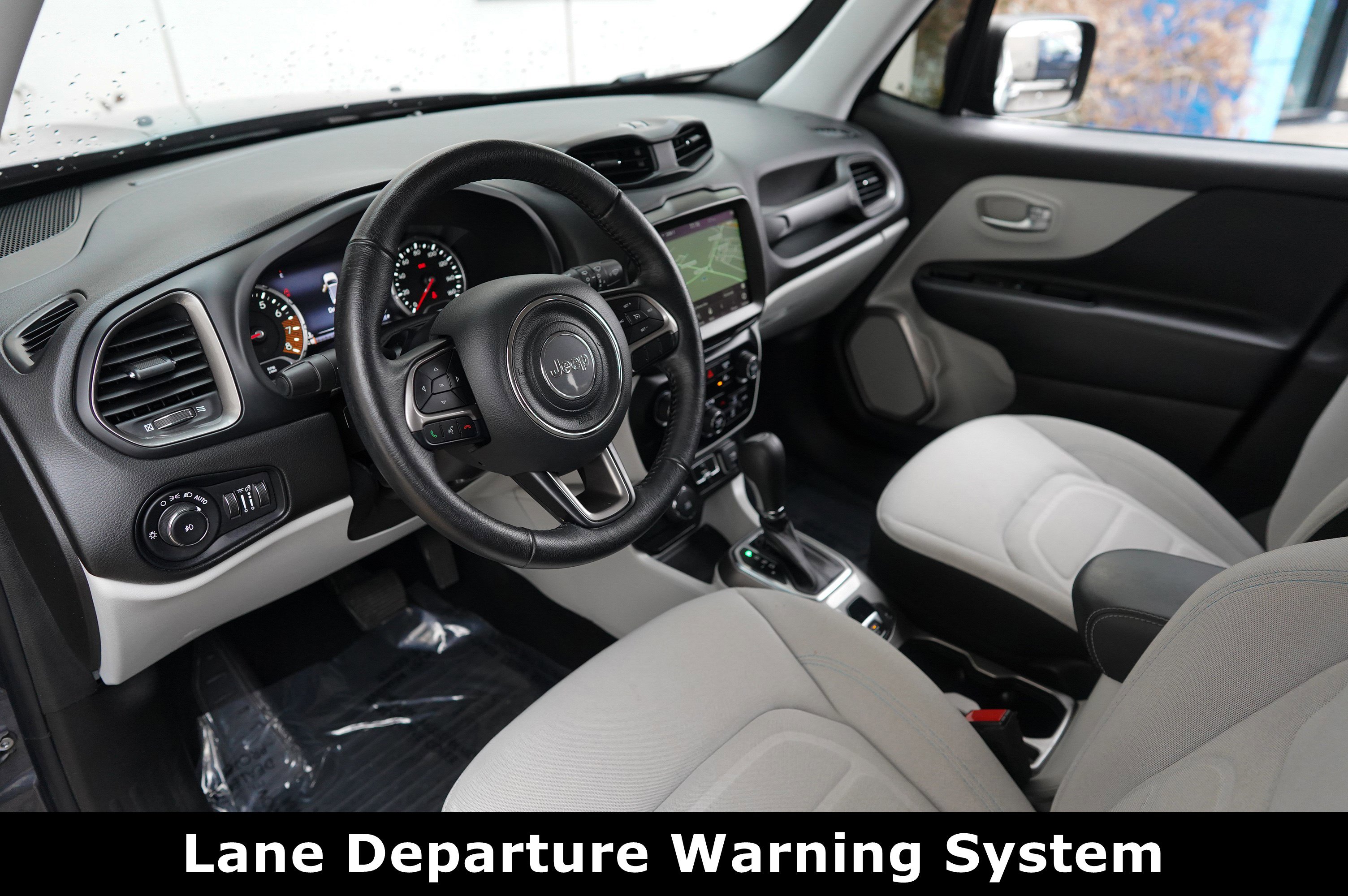 Used 2022 Jeep Renegade Latitude w/ Convenience Group image 4