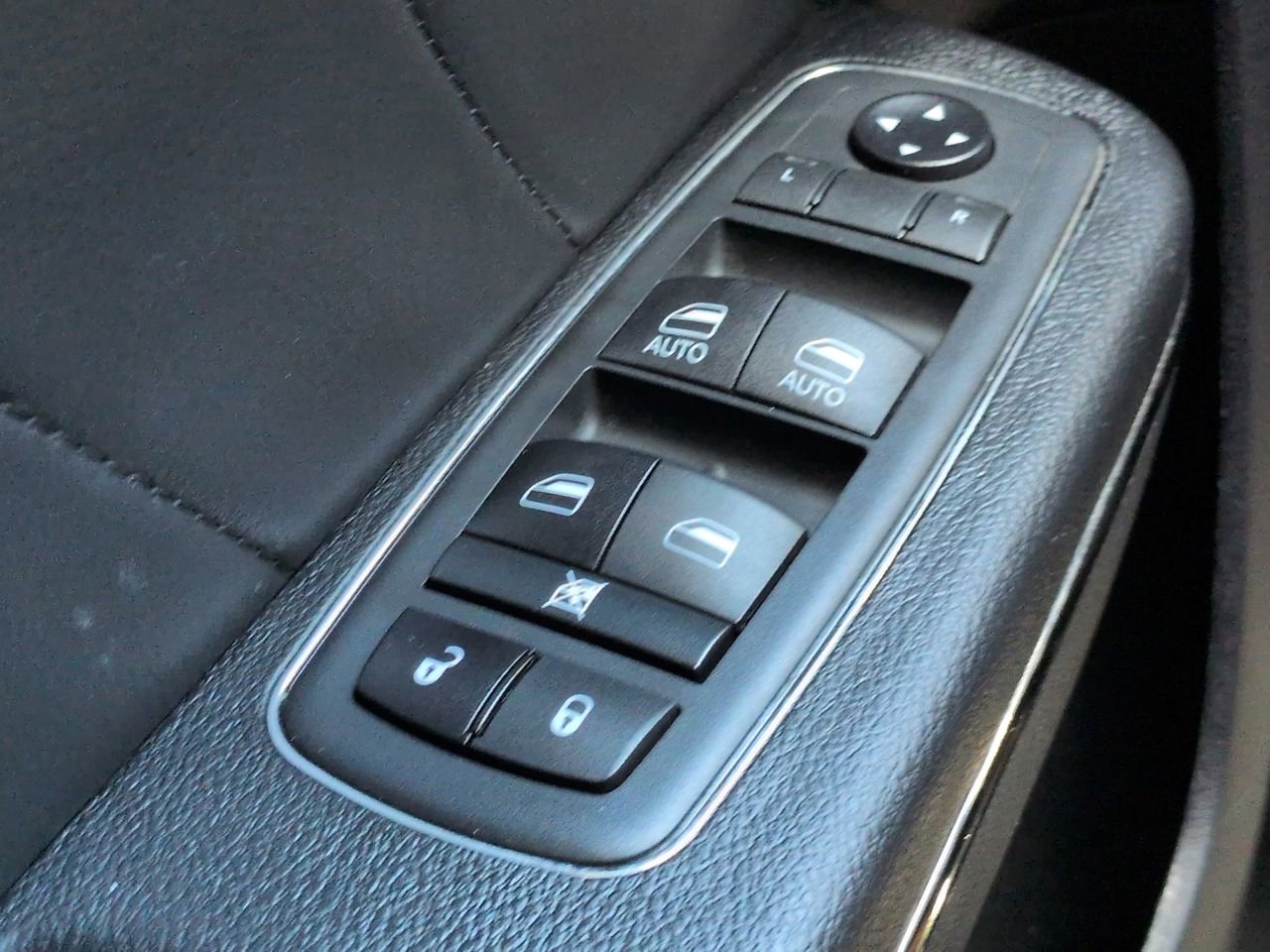 Used 2020 Dodge Charger SRT Hellcat w/ Harman/Kardon Audio Group RWD image 25