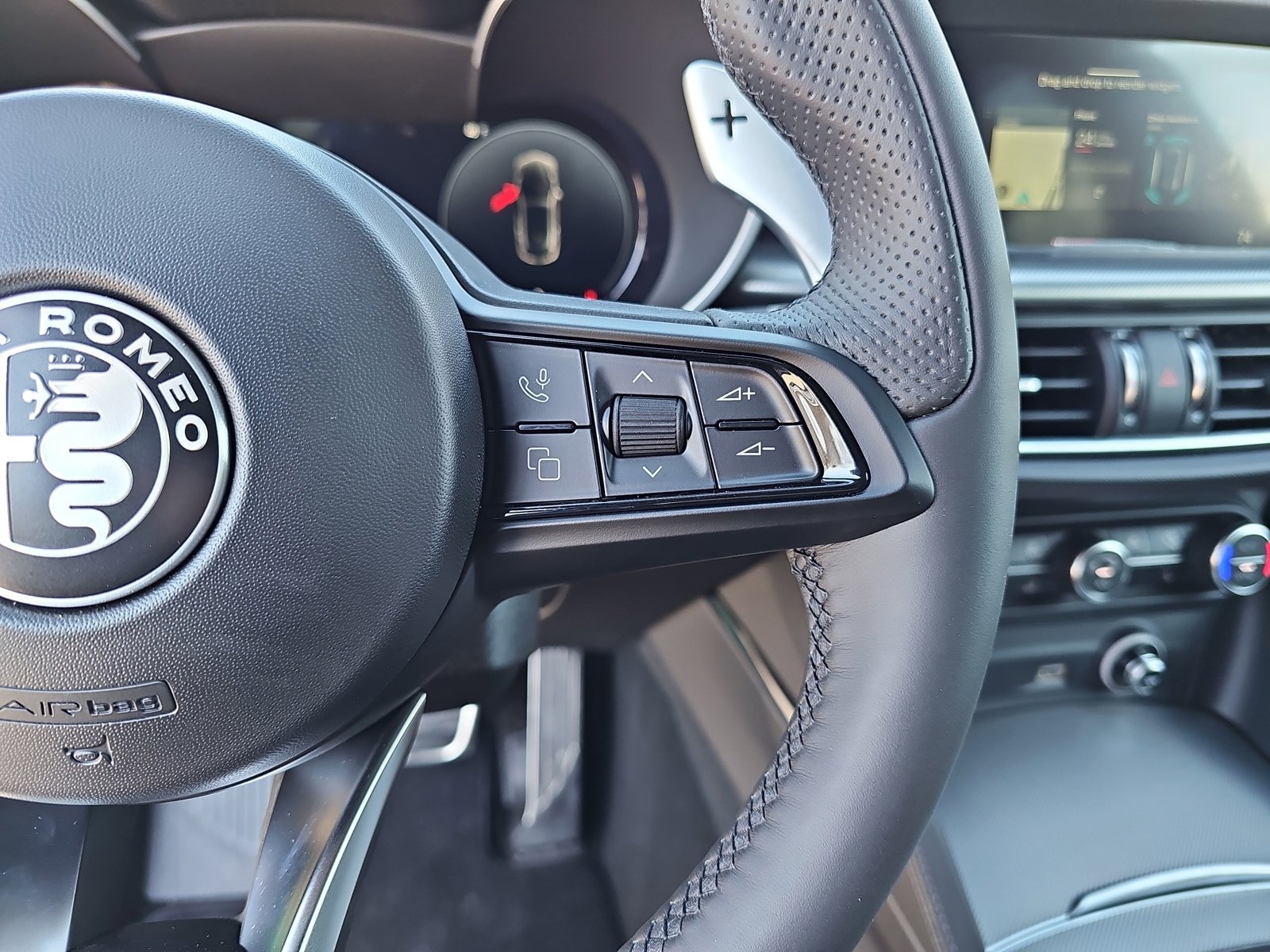 New 2025 Alfa Romeo Stelvio Sprint w/ Veloce Package image 19