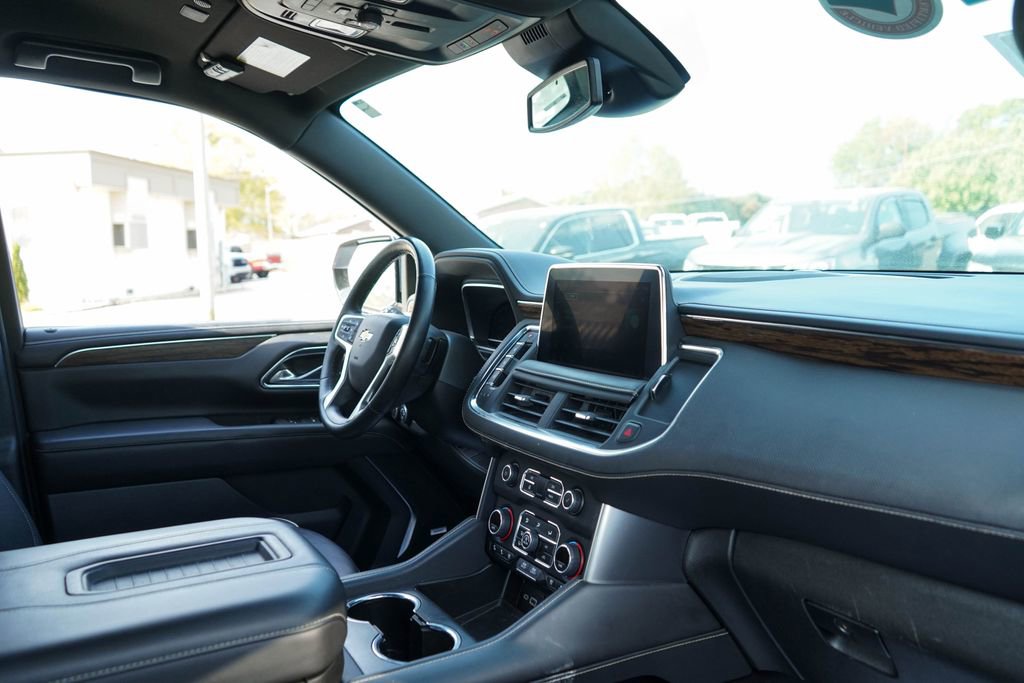 Used 2023 Chevrolet Tahoe Premier AWD/4WD image 33