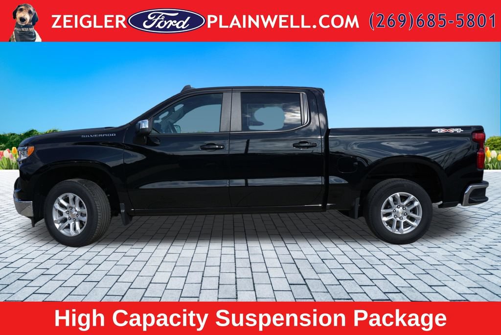 Used 2024 Chevrolet Silverado 1500 LT AWD/4WD image 2