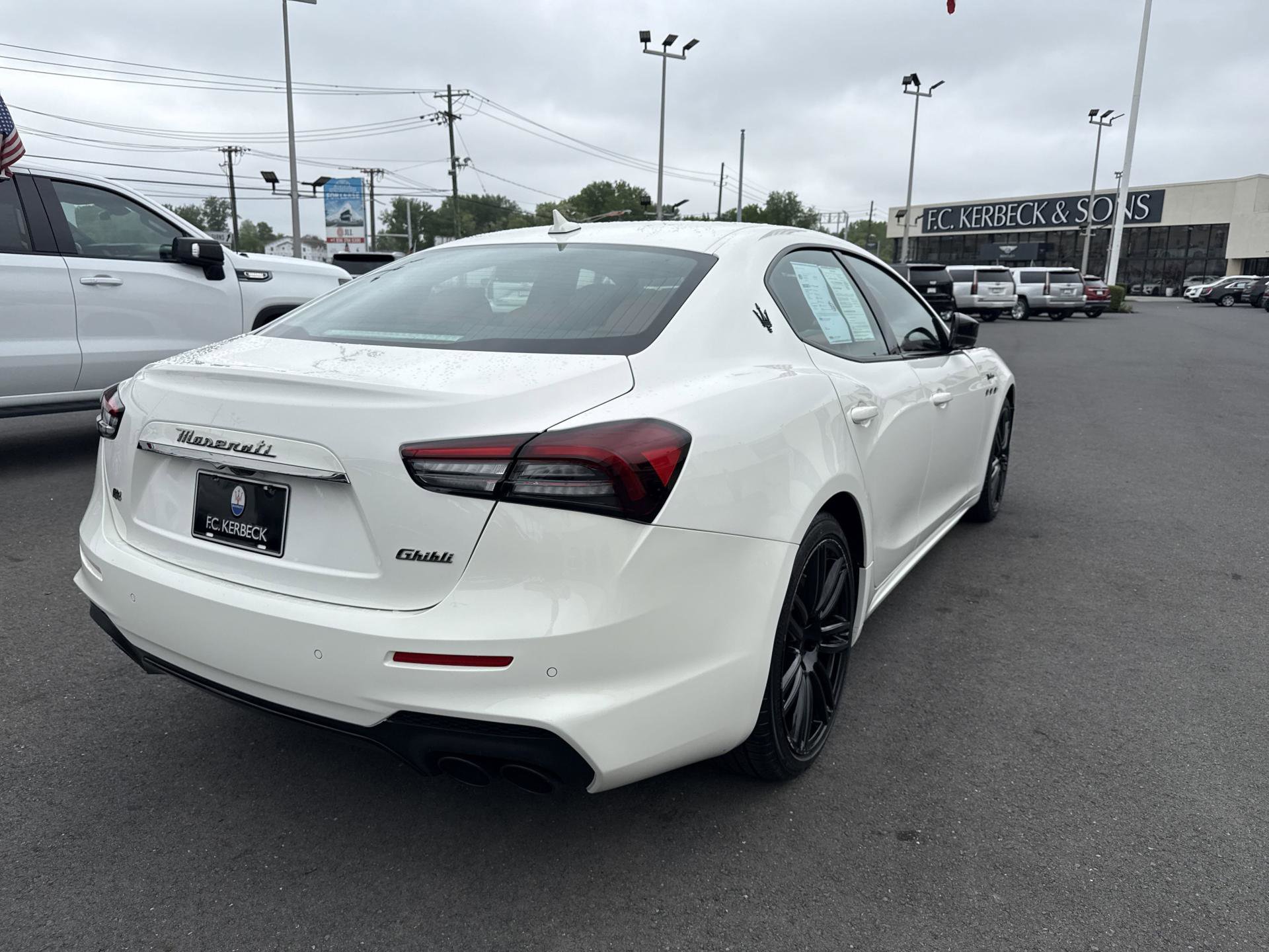 Used 2023 Maserati Ghibli Modena Q4 image 4