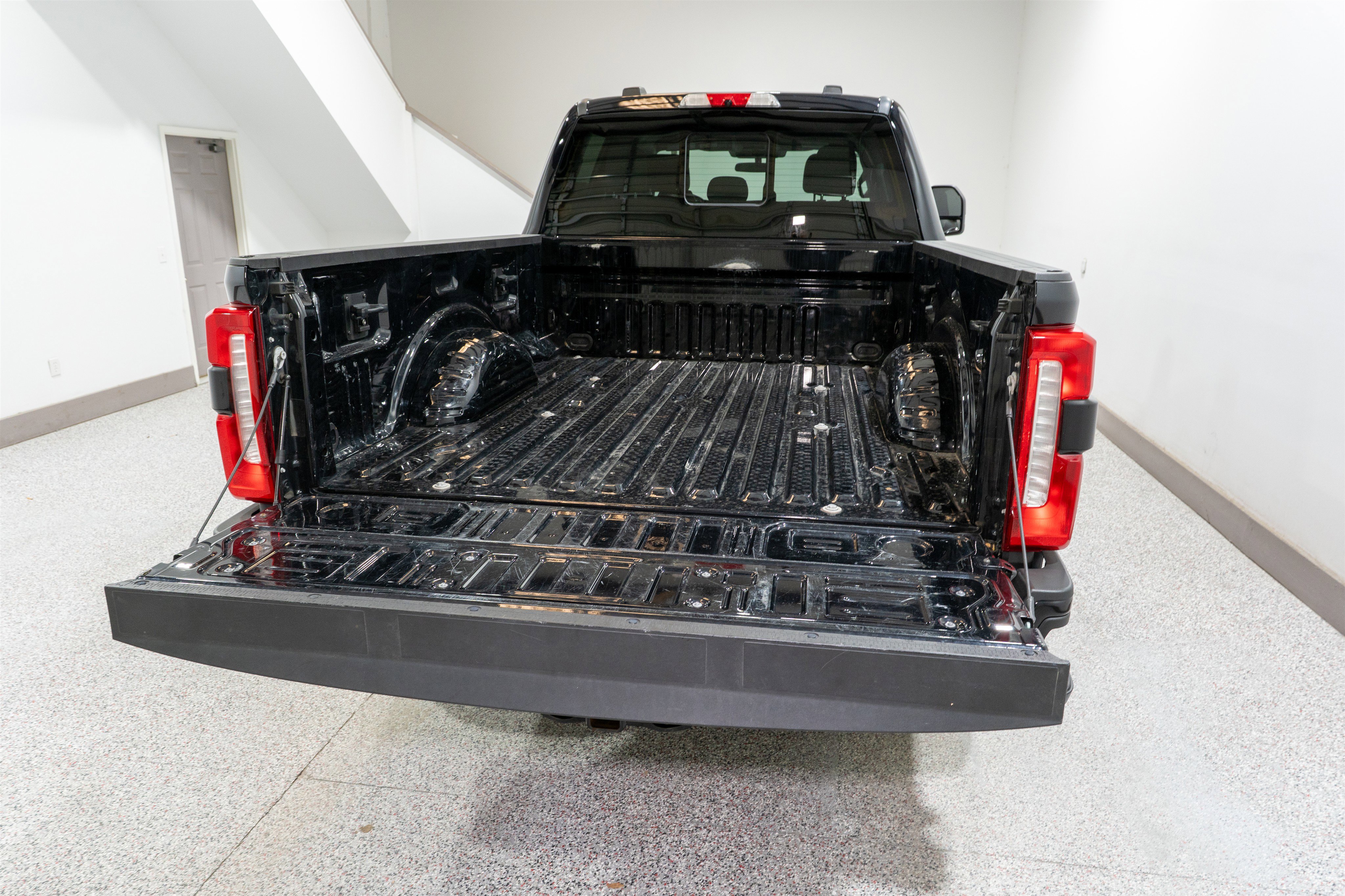 Used 2023 Ford F250 XL w/ STX Appearance Package image 11