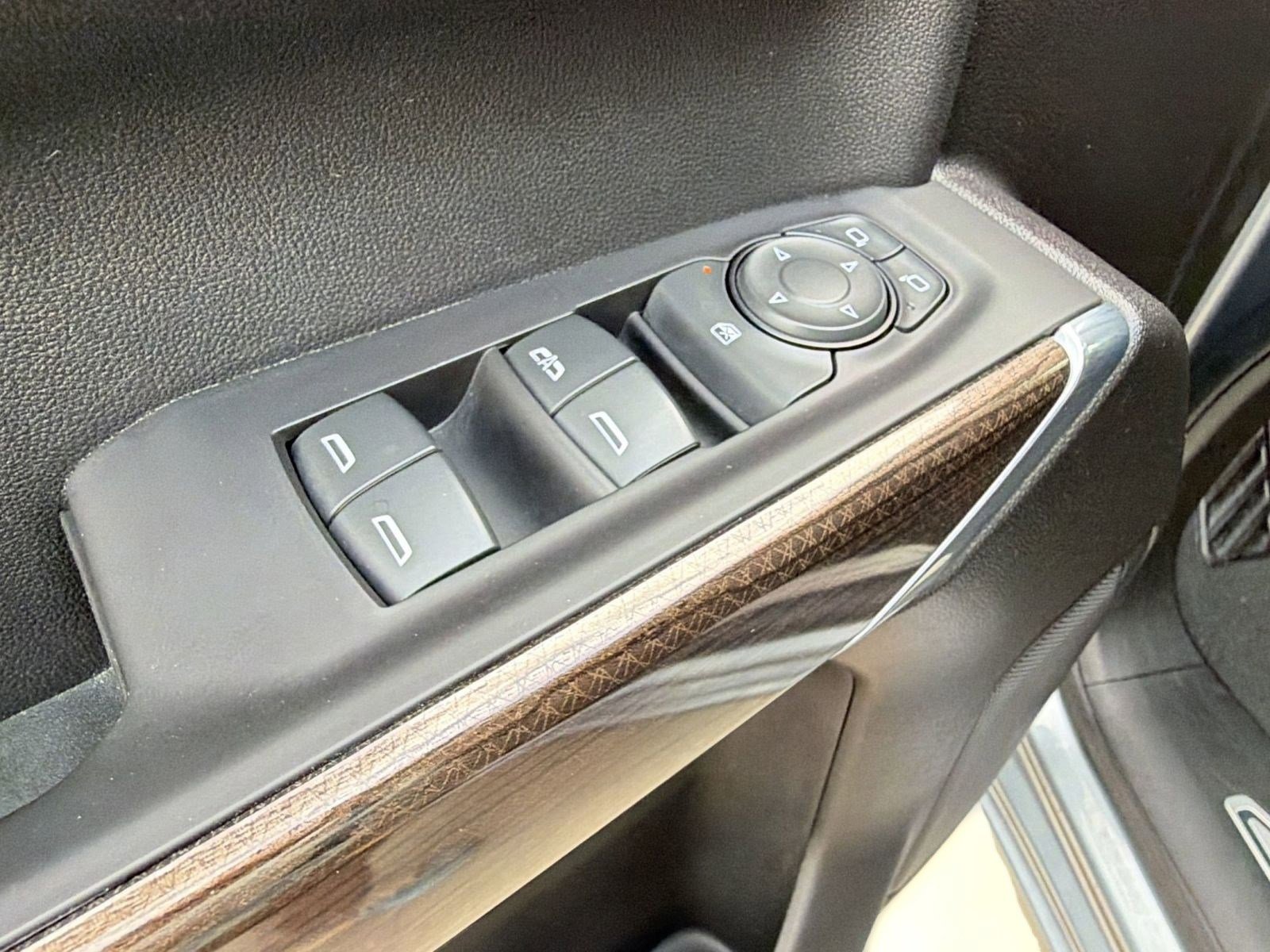 Certified 2021 Chevrolet Silverado 1500 LT AWD/4WD image 21