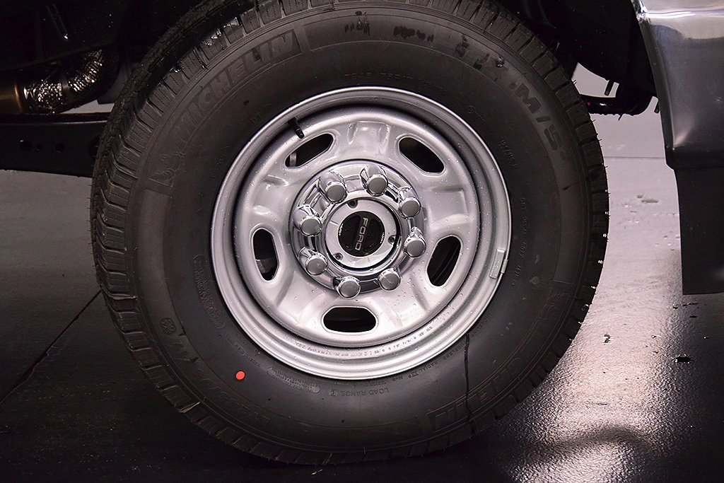 New 2026 Ford F250 XL w/ XL Chrome Package image 11