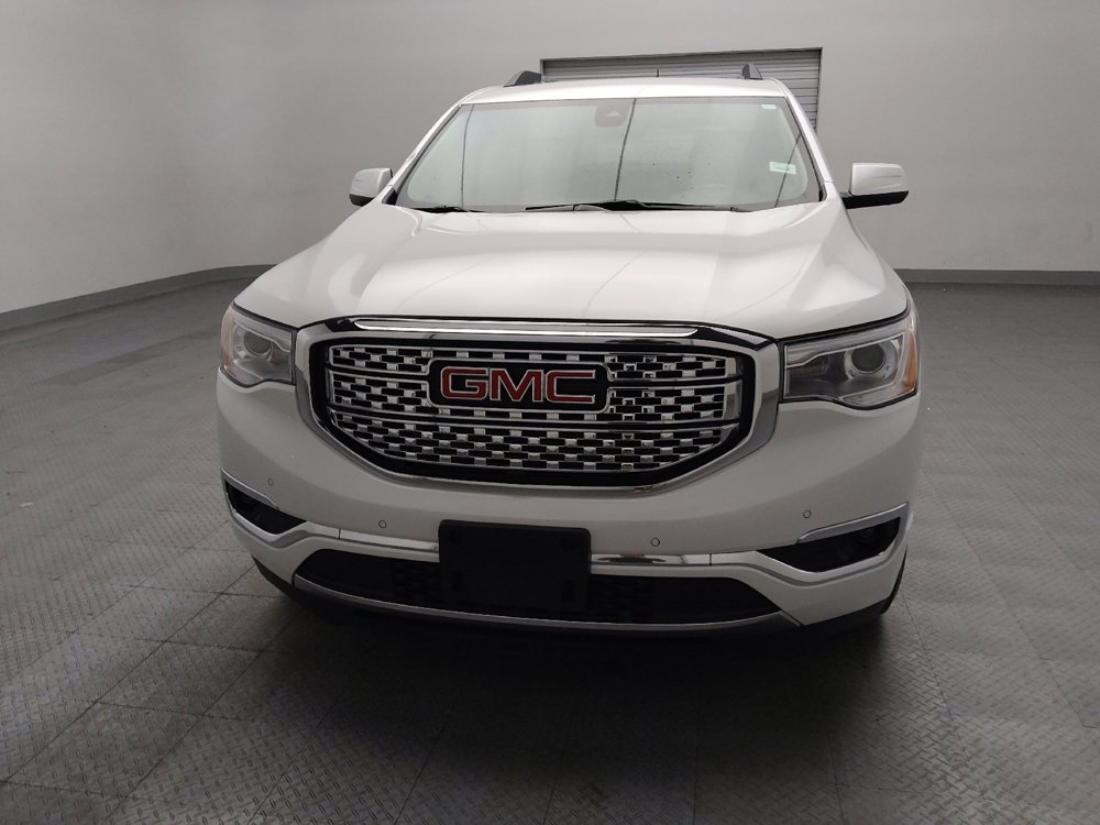 Used 2018 GMC Acadia Denali w/ Technology Package FWD image 15