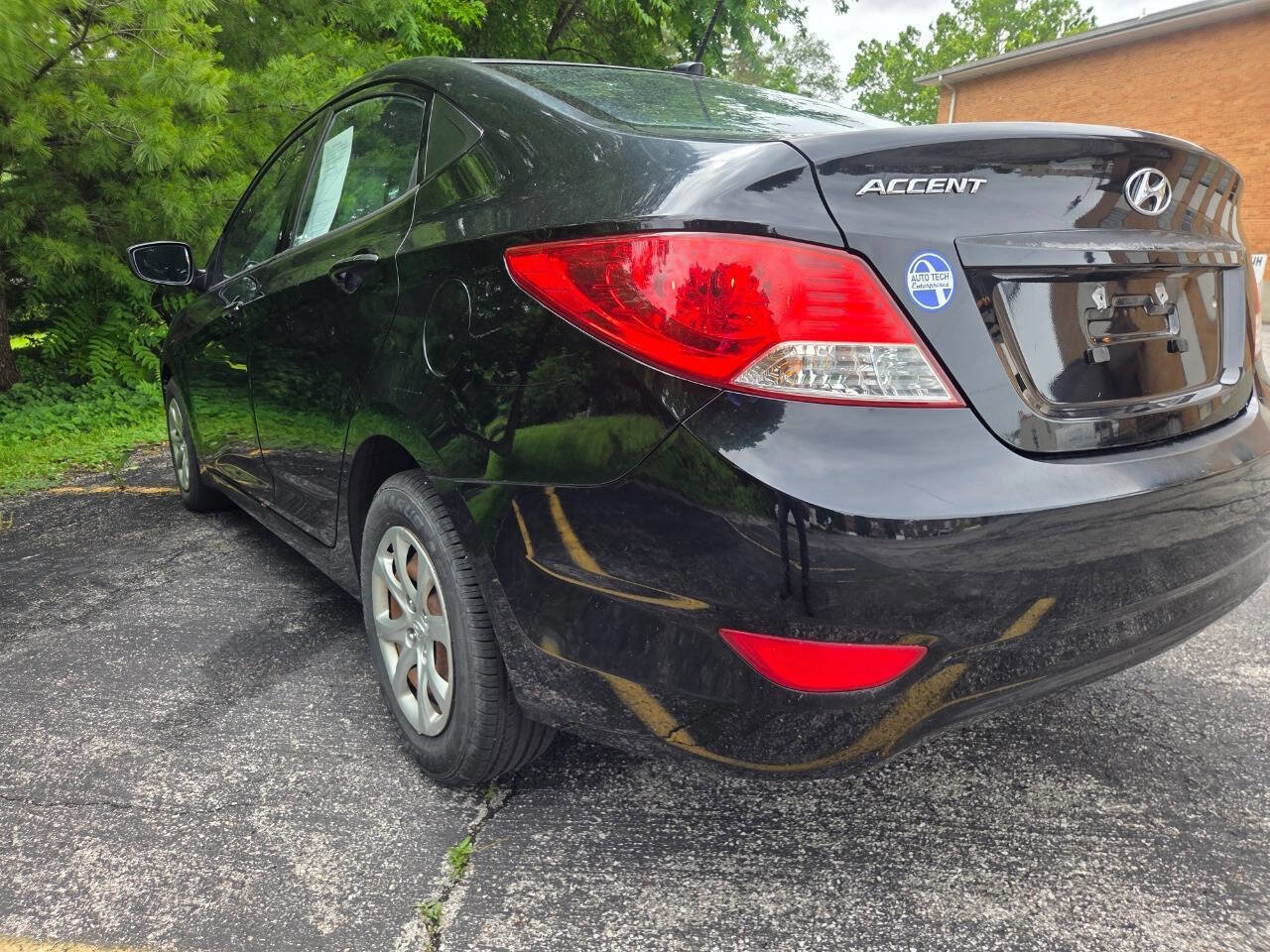 Used 2014 Hyundai Accent GLS w/ Option Group 2 FWD image 8