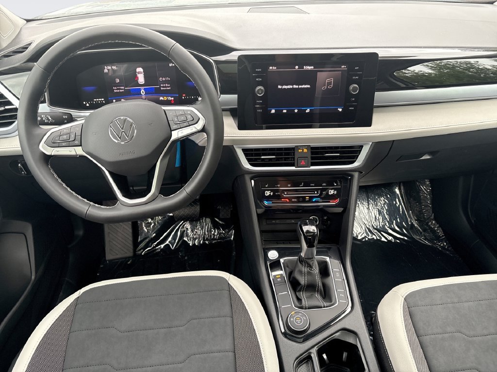 New 2026 Volkswagen Taos SE AWD/4WD image 22