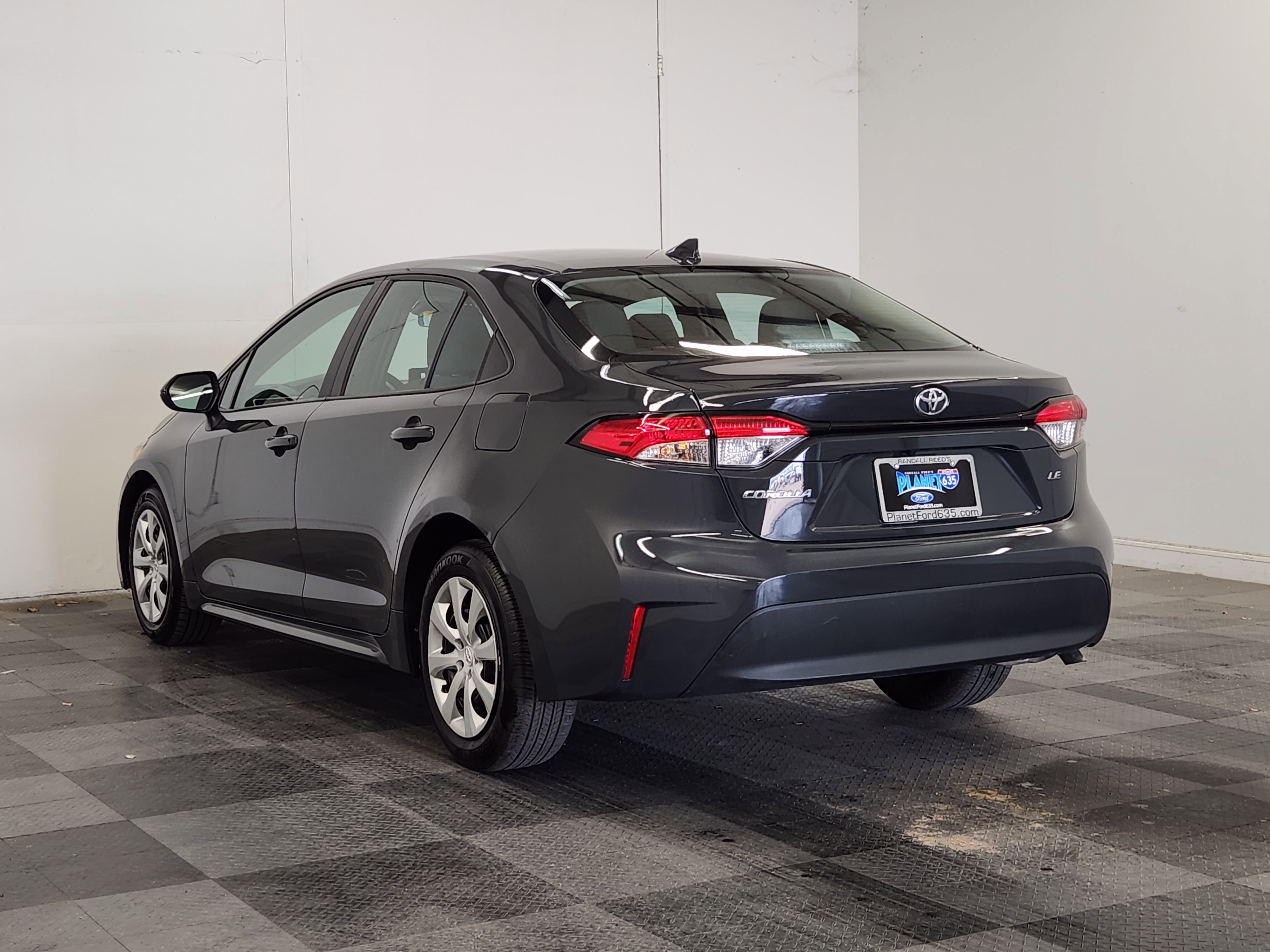 Used 2025 Toyota Corolla LE image 7