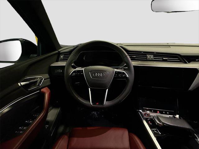 Used 2023 Audi e-tron S Prestige w/ Prestige Package AWD/4WD image 11