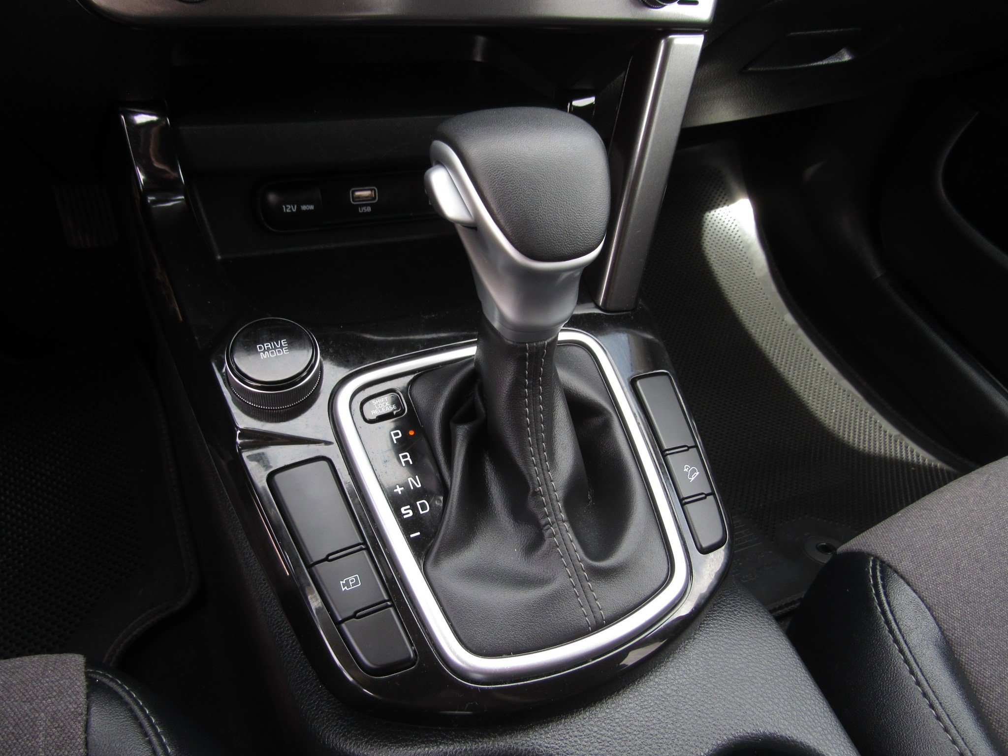 Used 2025 Kia Seltos S image 17