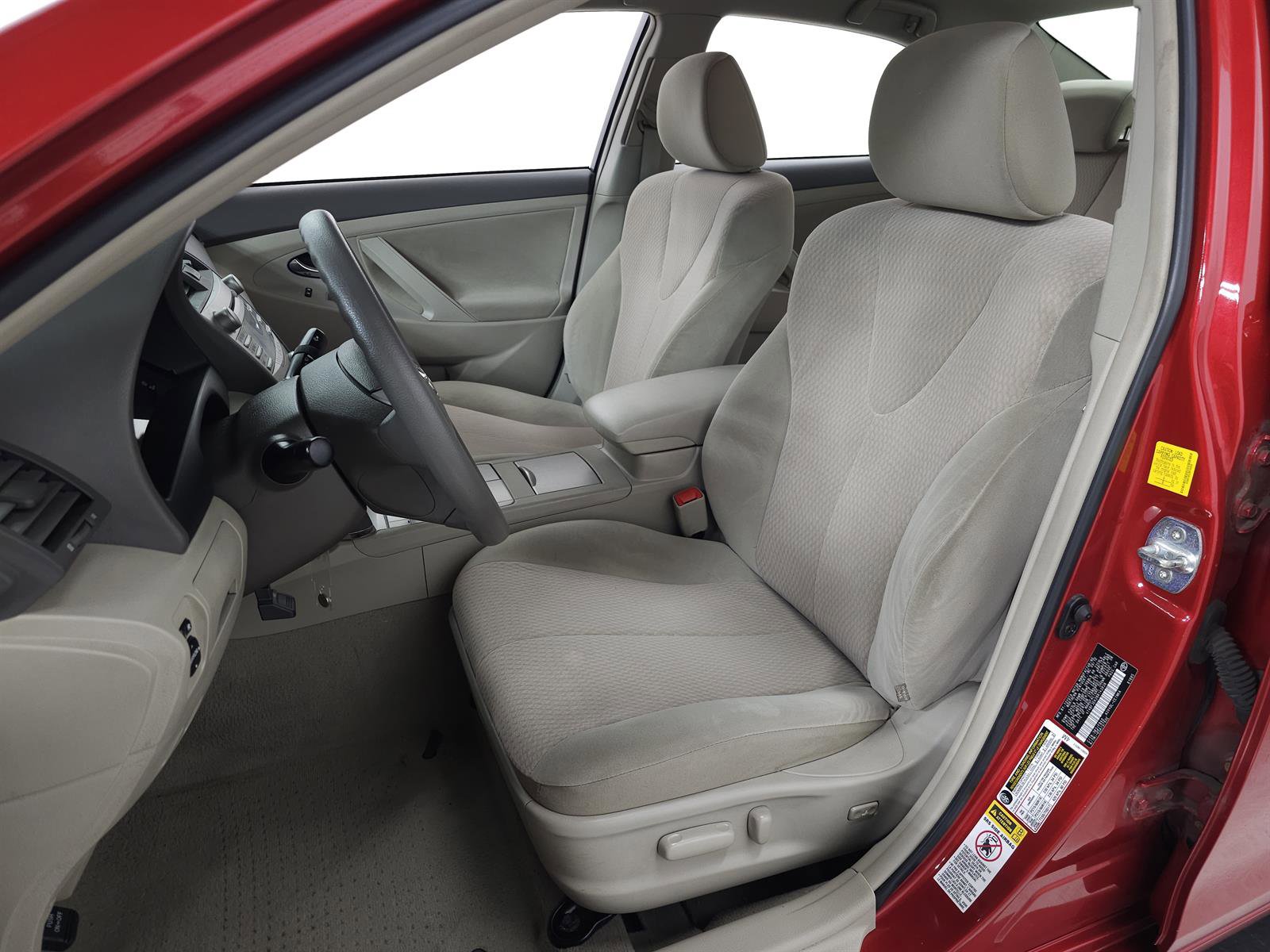 Used 2011 Toyota Camry LE image 12