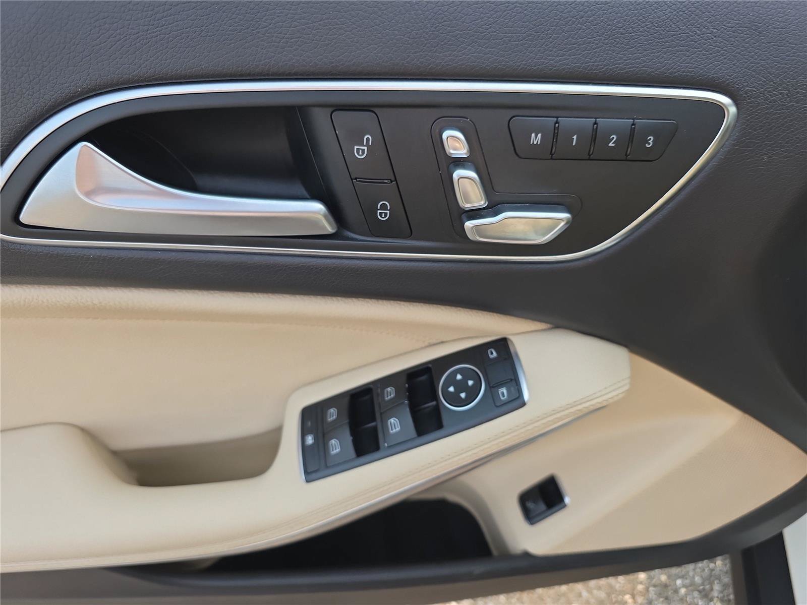 Used 2018 Mercedes-Benz GLA 250 image 17