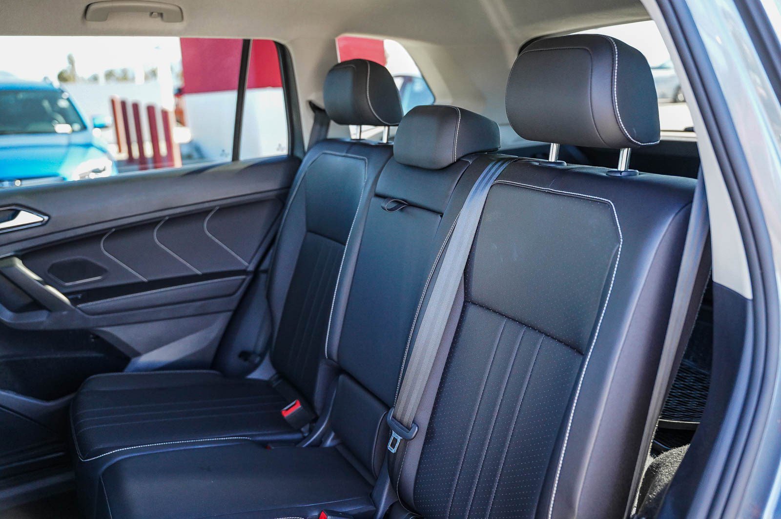 Used 2024 Volkswagen Tiguan SE image 19