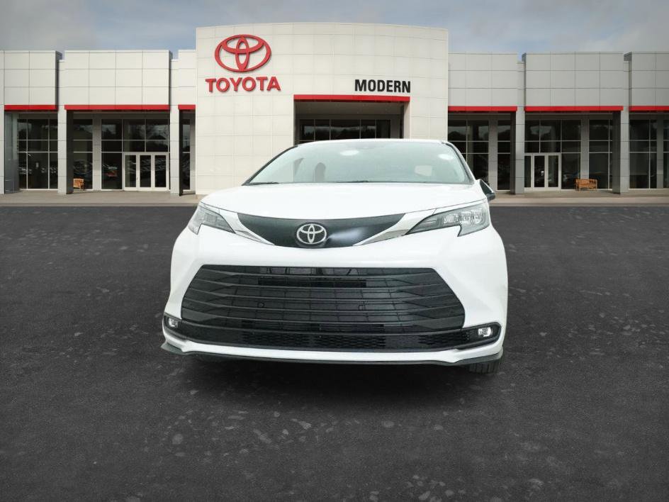 New 2026 Toyota Sienna XLE FWD image 20