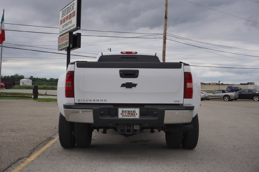Used 2011 Chevrolet Silverado 3500 LTZ w/ LTZ Plus Package AWD/4WD image 6