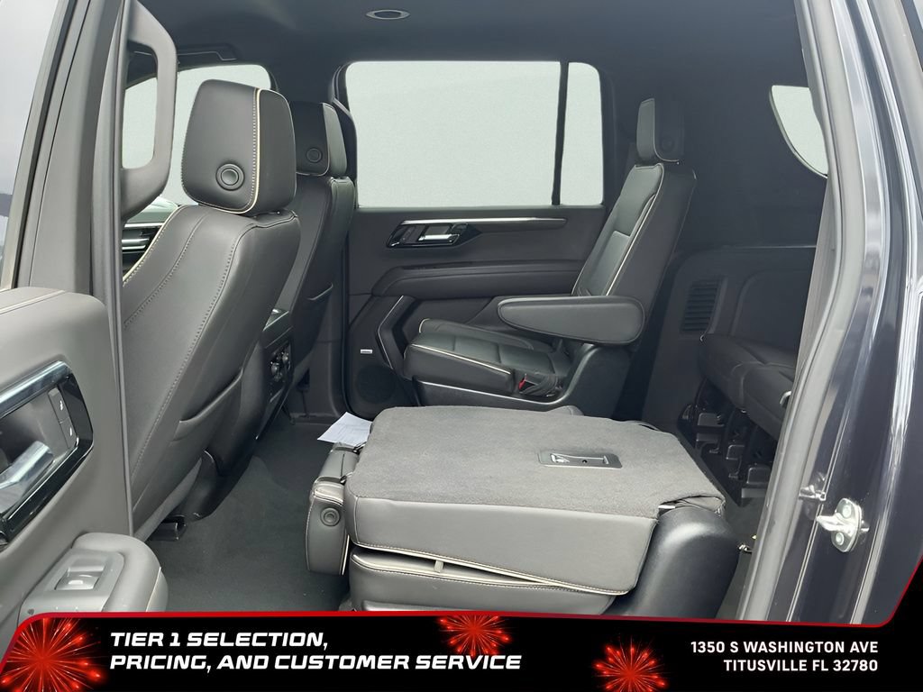 Used 2025 Chevrolet Suburban Premier RWD image 30