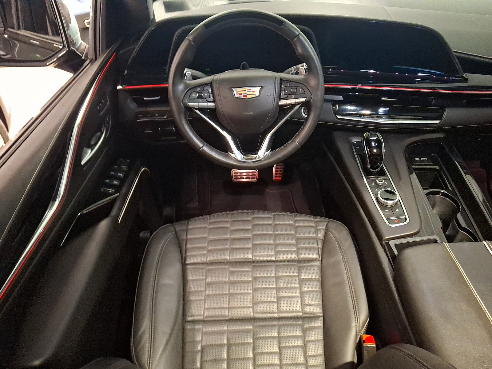Certified 2023 Cadillac Escalade ESV V AWD/4WD image 19